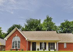 Pre-foreclosure in  CRABAPPLE DR Tupelo, MS 38801