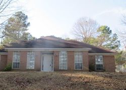 Pre-foreclosure in  WINDSOR CIR Tupelo, MS 38804