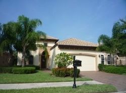 Pre-foreclosure in  CALDECOTT DR Naples, FL 34113
