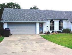 Pre-foreclosure Listing in FOOTHILL DR POTEAU, OK 74953
