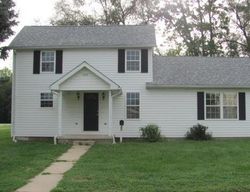 Pre-foreclosure Listing in N GIDDINGS AVE JERSEYVILLE, IL 62052