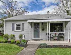 Pre-foreclosure in  RAUCH ST Harrisburg, PA 17109