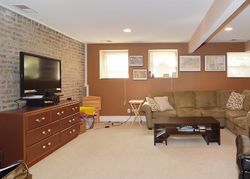 Pre-foreclosure in  N GLENWOOD AVE APT G Chicago, IL 60660