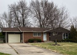 Pre-foreclosure Listing in NAVAJO ST HIAWATHA, KS 66434