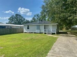 Pre-foreclosure in  FAIRVIEW ST Iowa, LA 70647