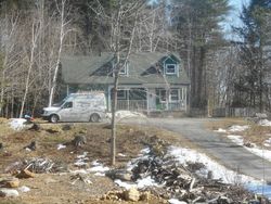 Pre-foreclosure in  MEETINGHOUSE HILL RD Farmington, NH 03835