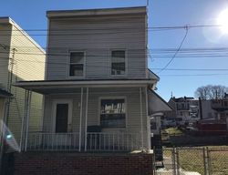 Pre-foreclosure Listing in PIKE ST POTTSVILLE, PA 17901
