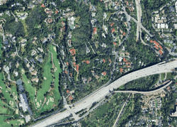 Pre-foreclosure in  FERN DR Pasadena, CA 91105