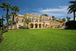 Pre-foreclosure in  HIBISCUS WAY Palm Coast, FL 32137