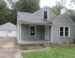 Pre-foreclosure in  PEACHTREE AVE Crestwood, KY 40014