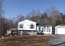 Pre-foreclosure Listing in WOOD DR RUCKERSVILLE, VA 22968