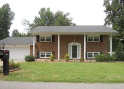 Pre-foreclosure Listing in FOREST ACRES DR MADISONVILLE, KY 42431