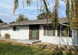Pre-foreclosure in  GALLUP DR Twin Falls, ID 83301