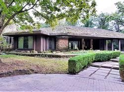 Pre-foreclosure Listing in BRIDLEWOOD RD NORTHBROOK, IL 60062