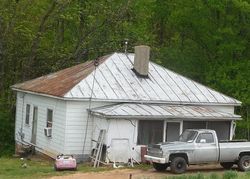 Pre-foreclosure Listing in STONES DAIRY RD BASSETT, VA 24055