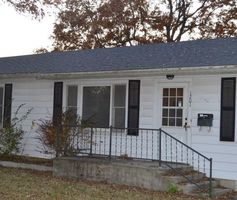 Pre-foreclosure in  S JEFFERSON AVE Aurora, MO 65605