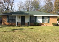 Pre-foreclosure in  OAKBROOK DR Montgomery, AL 36110