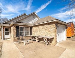 Pre-foreclosure in  S WALNUT ST Sallisaw, OK 74955