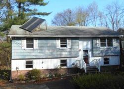 Pre-foreclosure Listing in THREE LAKES DR STAMFORD, CT 06902