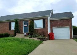 Pre-foreclosure Listing in HOLLOW CREEK DR FRANKFORT, KY 40601