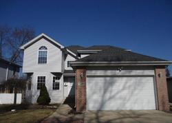 Pre-foreclosure in  W 114TH PL Worth, IL 60482