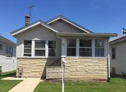 Pre-foreclosure in  W WAVELAND AVE Chicago, IL 60641