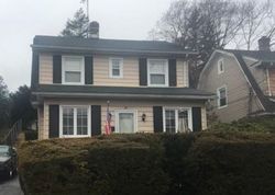 Pre-foreclosure in  ANSTICE ST Oyster Bay, NY 11771