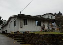 Pre-foreclosure in  SE YAMHILL ST Portland, OR 97216