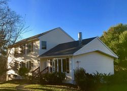 Pre-foreclosure Listing in HAZELNUT HILL RD GROTON, CT 06340