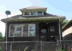 Pre-foreclosure in  W 71ST PL Chicago, IL 60636