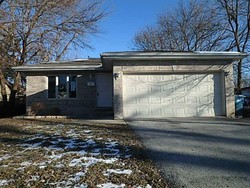 Pre-foreclosure Listing in 147TH PL MIDLOTHIAN, IL 60445