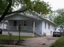Pre-foreclosure in  SW KENDALL AVE Topeka, KS 66606