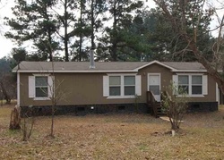 Pre-foreclosure in  COUNTRY LN Marshall, TX 75672