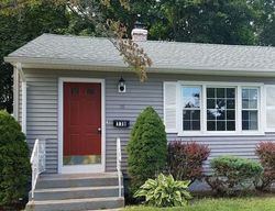 Pre-foreclosure in  TWIN BROOK RD Hamden, CT 06514