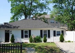 Pre-foreclosure Listing in GARFIELD AVE BELFORD, NJ 07718