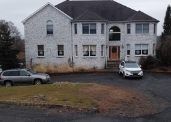 Pre-foreclosure Listing in S RIDGEDALE AVE EAST HANOVER, NJ 07936