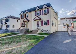 Pre-foreclosure in  CRUM CREEK DR Woodlyn, PA 19094