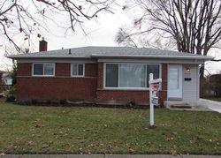 Pre-foreclosure Listing in MUNSON ST TAYLOR, MI 48180