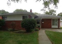 Pre-foreclosure Listing in LYONS ST LIVONIA, MI 48154