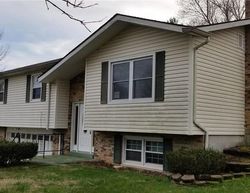 Pre-foreclosure in  TANGLEWOOD DR Cape Girardeau, MO 63701