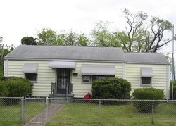 Pre-foreclosure in  GREGORY DR Norfolk, VA 23513