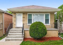 Pre-foreclosure in  S HONORE ST Chicago, IL 60636