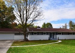Pre-foreclosure Listing in COURTLY RD FOSTORIA, OH 44830