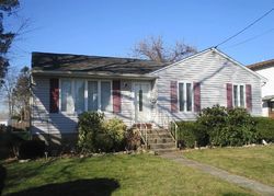 Pre-foreclosure in  BUENA VISTA BLVD Lindenhurst, NY 11757