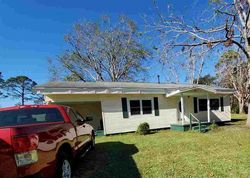 Pre-foreclosure Listing in VILLENAUVE LN PENSACOLA, FL 32526