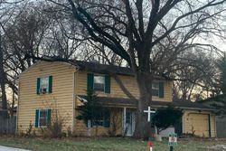 Pre-foreclosure in  LONGBEACH RD Montgomery, IL 60538
