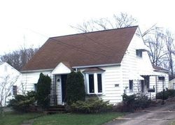 Pre-foreclosure in  LEXINGTON AVE NW Warren, OH 44485