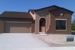 Pre-foreclosure in  POINTE PLACE AVE Kissimmee, FL 34758