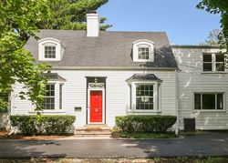  Maplewood Ln, Glenview IL