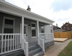 Pre-foreclosure in  E 20TH ST Covington, KY 41014